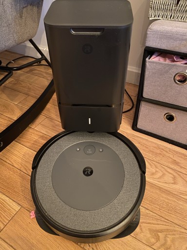 Zdjęcie oferty: Robot sprzątający iRobot Roomba i4+ srebrny/szary