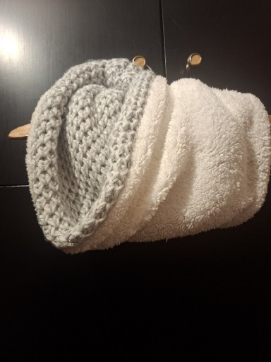 Zdjęcie oferty: Misiowy szalik/komin szary