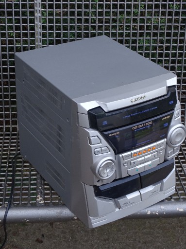 Zdjęcie oferty: Wieża mini SHARP CD-BA1300 radio i wzmacniacz OK