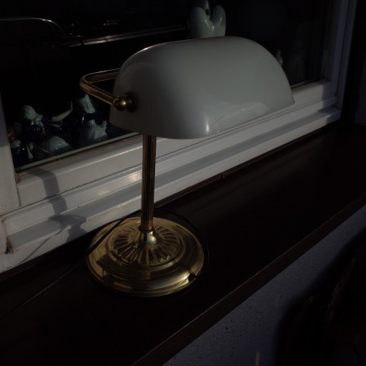 Zdjęcie oferty: stara elektryczna lampa mosiężna wysokość 35 cm