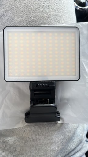 Zdjęcie oferty: Lampa LED z uchwytem