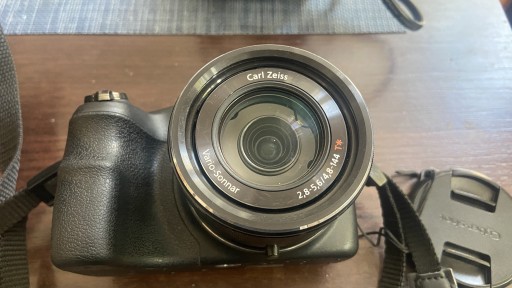 Zdjęcie oferty: Aparat Sony DSC HX200V