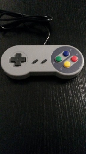 Zdjęcie oferty: Pad do komputera  pc snes