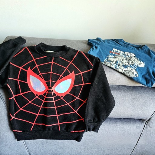 Zdjęcie oferty: Bluza czarna bez kaptura, Spiderman 4-6 l,H&M,gratis koszulka Transformers