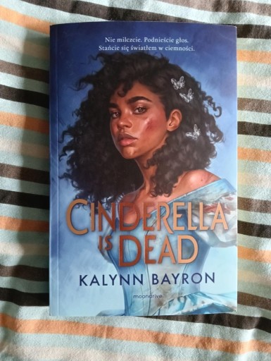Zdjęcie oferty: Cinderella Is Dead Kalynn Bayron
