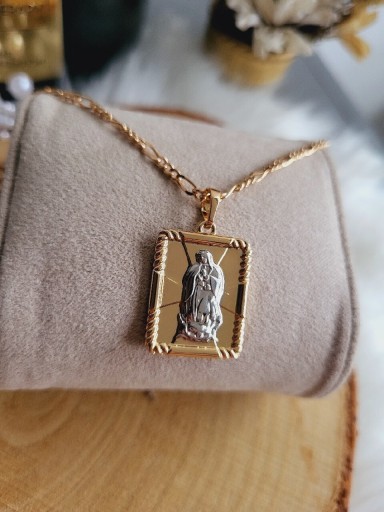 Zdjęcie oferty: Łańcuszek z medalikiem Matki Boskiej z Guadalupe 