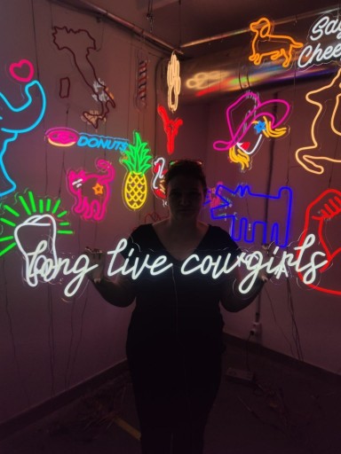 Zdjęcie oferty: Long Live Cowgirls Neon LED Napisy Na Ścianę 