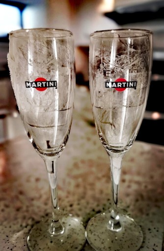 Zdjęcie oferty: Kieliszki do szampana - martini 