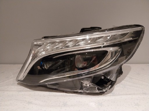 Zdjęcie oferty: Lampa przód mercedes w447 lift full led