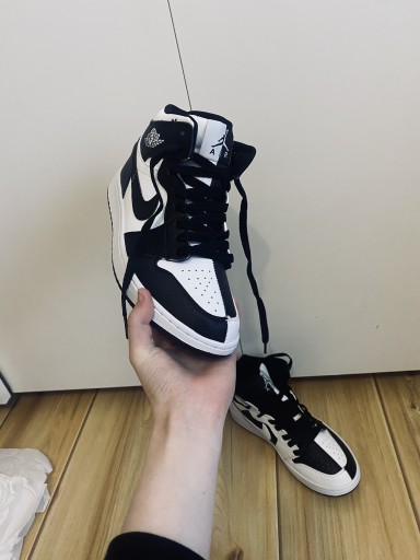 Zdjęcie oferty: Nike air Jordan invert