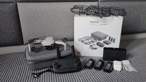 Zdjęcie oferty: Dron DJI Mavic Mini w zestawie Fly More Combo