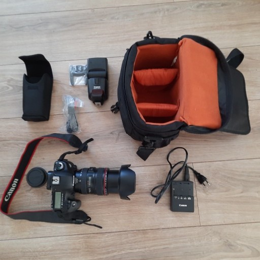 Zdjęcie oferty: CANON EOS 5D Mark III OBIEKTYW 24-105mm LAMPA!