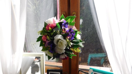 Zdjęcie oferty: Stroik kula wisząca na okno wiosna sztuczne kwiaty