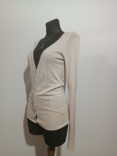 Zdjęcie oferty: Beżowy sweter kardigan Bershka nowy rozmiar 36
