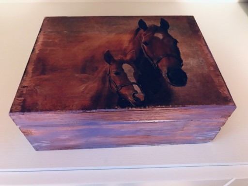 Zdjęcie oferty: Piękne drewniane pudełko