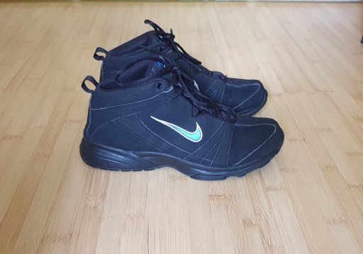 Zdjęcie oferty: Oryginalne buty damskie Nike Training rozm.38,5 