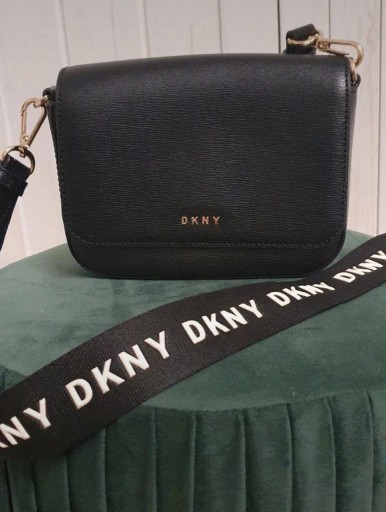 Zdjęcie oferty: Czarna Torebka DKNY