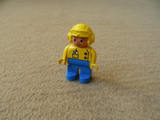 Zdjęcie oferty: Stare DUPLO 2676 Lego Ludzik Figurka PILOT 2003 r.