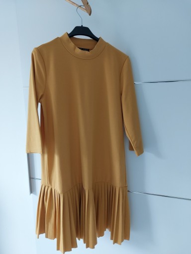 Zdjęcie oferty: Musztardowa plisowana sukienka