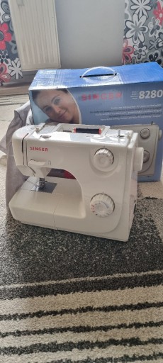 Zdjęcie oferty: Maszyna do szycia Singer 8280