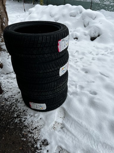 Zdjęcie oferty: Opony Zimowe Vredestein Wintrac Pro 245/45 R18XL 