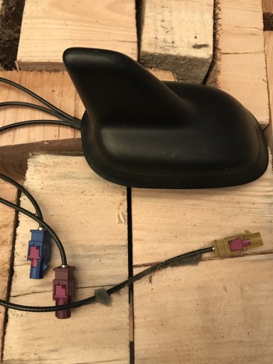 Zdjęcie oferty: Antena dachowa VW 3c0035507b