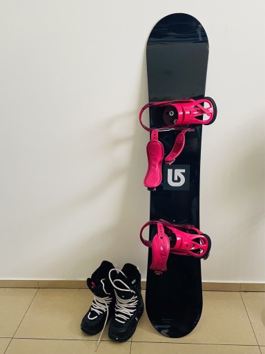 Zdjęcie oferty: Deska Snowboard Burton z wiazaniami 154