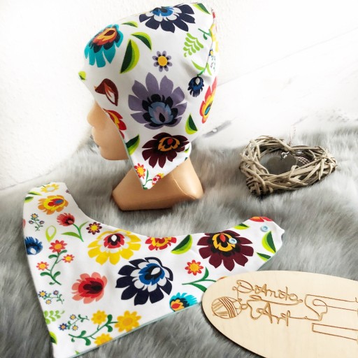 Zdjęcie oferty: Czapka Pilotka i chustka - ob. gł 48/52 cm