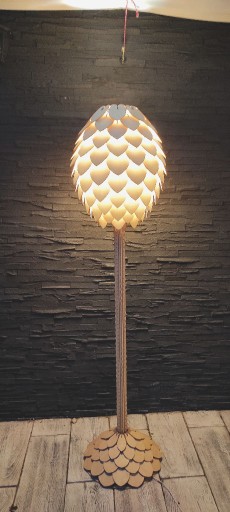 Zdjęcie oferty: LAMPA PODŁOGOWA. DREWNIANA. OŚWIETLENIE, EKO