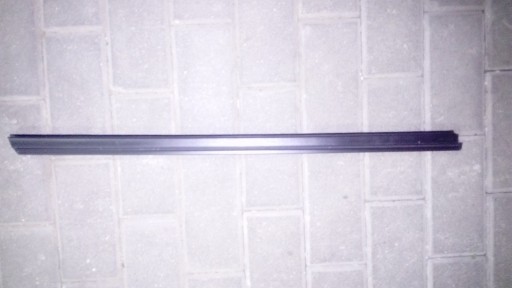 Zdjęcie oferty: Listwa zgarniająca lewe przednie drzwi BMW X1 F48
