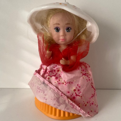 Zdjęcie oferty: Lalka mini laleczka babeczka cupcake