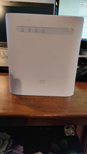 Zdjęcie oferty: ZTE BEZPRZEWODOWY RUTER LTE MODEL MF286R