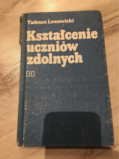 Zdjęcie oferty: Kształcenie uczniów zdolnych Lewowicki