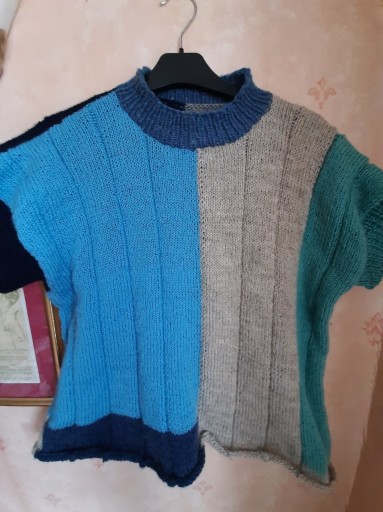 Zdjęcie oferty: sweter kamizelka ręcznie robiony na drutach
