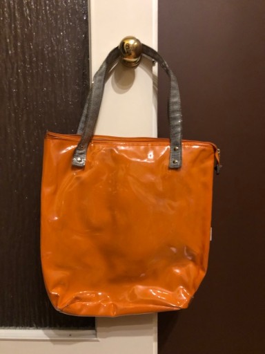 Zdjęcie oferty: Pomarańczowa połyskująca torba MANA MANA