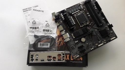 Zdjęcie oferty: Płyta główna GIGABYTE B660M DS3H AX DDR4