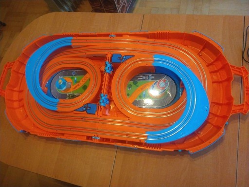 Zdjęcie oferty: Tor wyścigowy Hot Wheels 