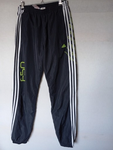 Zdjęcie oferty: Spodnie sportowe Adidas - 176