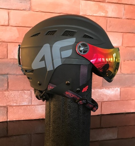 Zdjęcie oferty: KASK 4F z szybą, rozmiar S 51-53cm