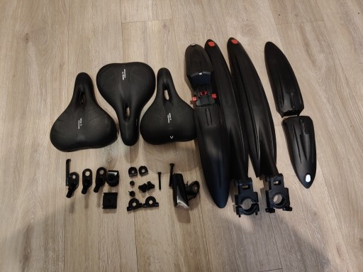 Zdjęcie oferty: Akcesoria rowerowe Lampka / Błotniki / Siodełka LICYTACJA OD 1 zł 