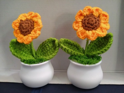 Zdjęcie oferty: kwiat ozdoba na biurko, na szydełku, słonecznik
