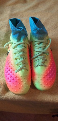 Zdjęcie oferty: Buty piłkarskie Nike junior rozm.eur.36 