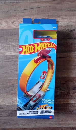 Zdjęcie oferty: Hot Wheels Tor Samochodowy Action Loop Star FWM88