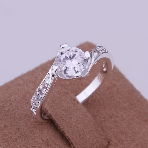 Zdjęcie oferty: Nowy pierścionek srebrny kolor biała cyrkonia oczk
