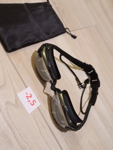 Zdjęcie oferty: Okularki pływackie ze szkłami -2,5 dioptrii