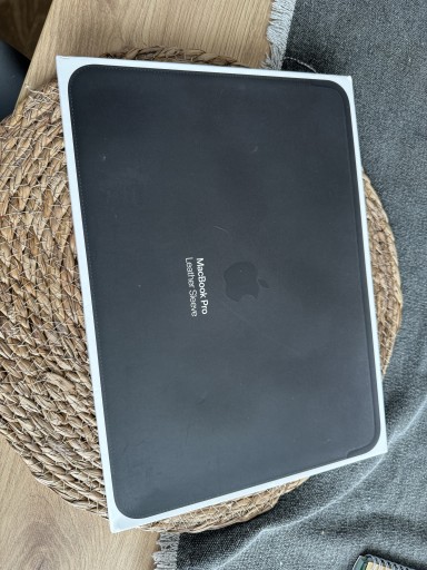 Zdjęcie oferty: Macbook Pro Leather Sleeve Etui skórzane czarne