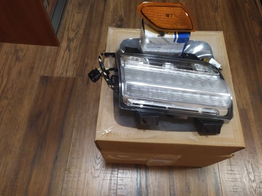 Zdjęcie oferty: WRANGLER HALOGEN LED PRAWY 55112884AF