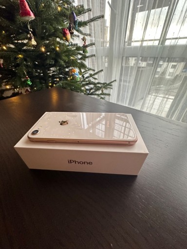 Zdjęcie oferty: Sprzedam iPhone 8 64 GB stan bardzo dobry