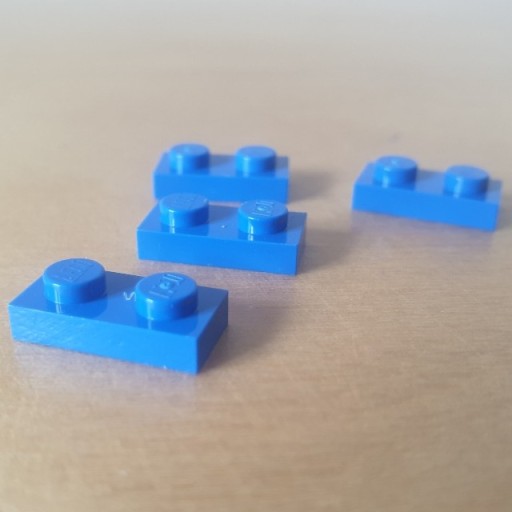 Zdjęcie oferty: LEGO płytka  1x2 3023 niebieska NOWA  4 szt
