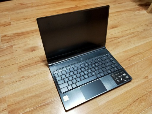 Zdjęcie oferty: Laptop MSI 14 A10M